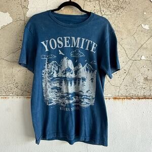 Yosemite National Park Graphic Tee Blue Nature Print Shirt Social Culture Size S